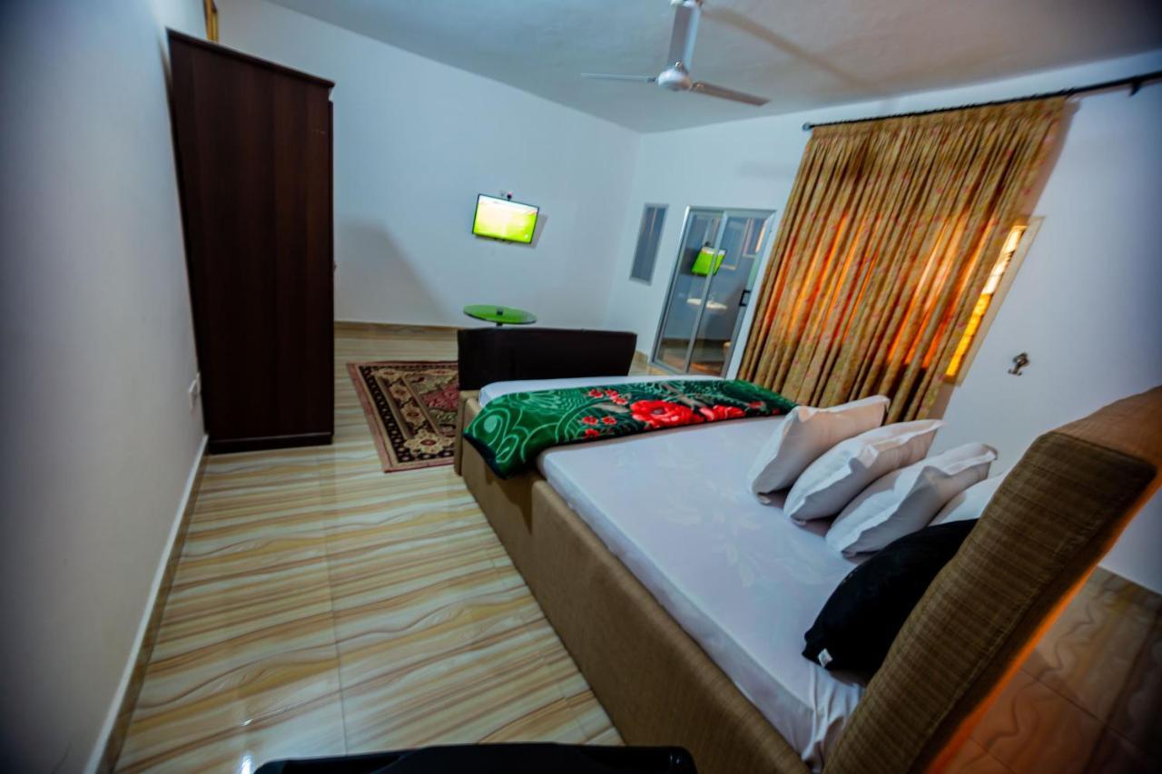 Nap Apartment Hotel Dansoman Exterior photo