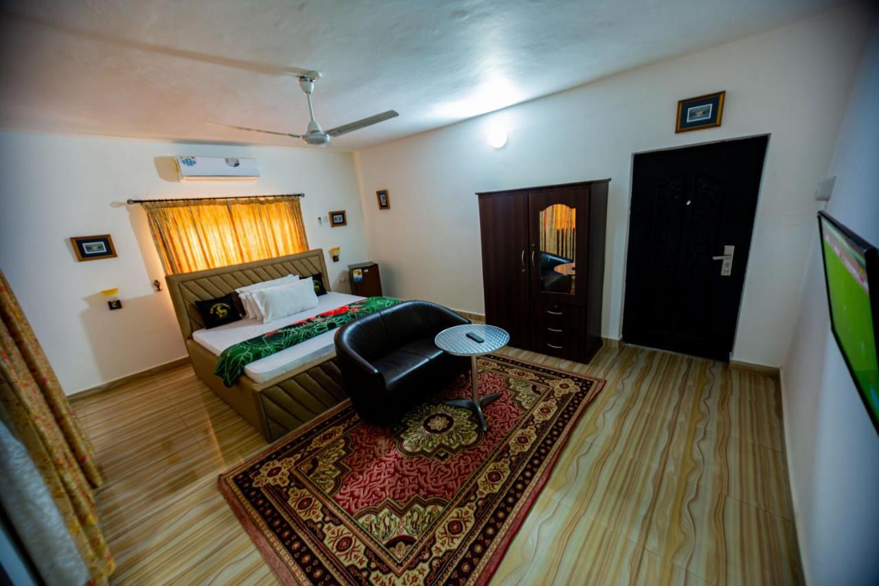 Nap Apartment Hotel Dansoman Exterior photo