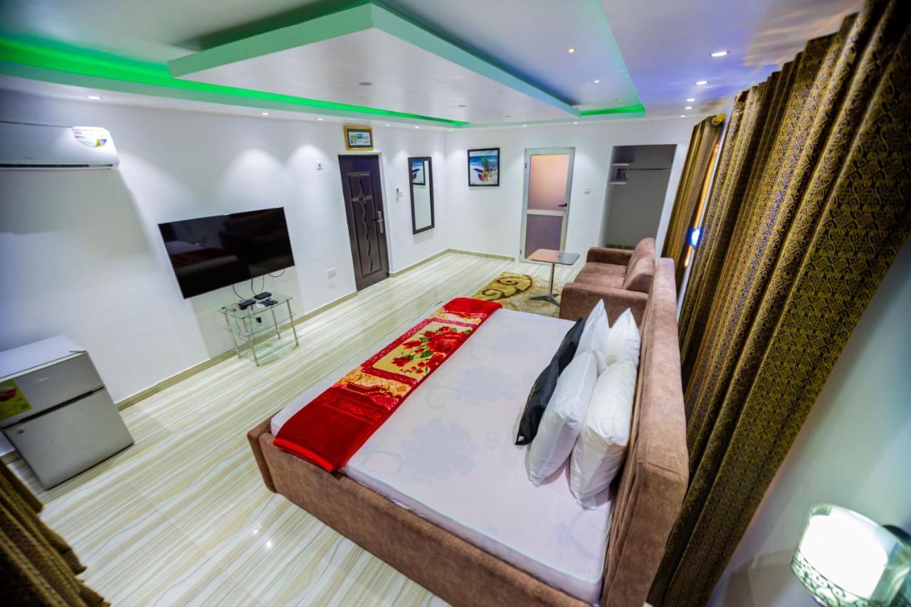 Nap Apartment Hotel Dansoman Exterior photo