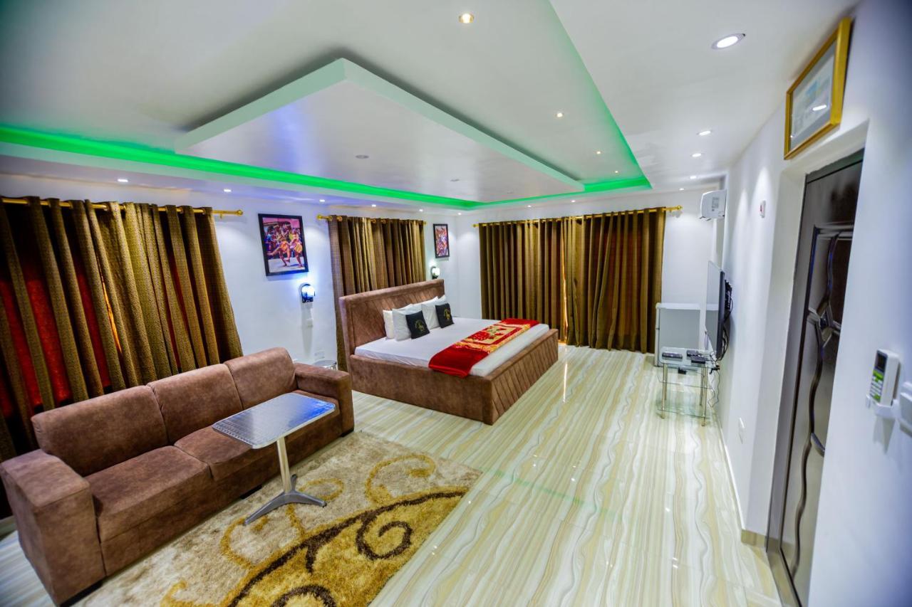 Nap Apartment Hotel Dansoman Exterior photo