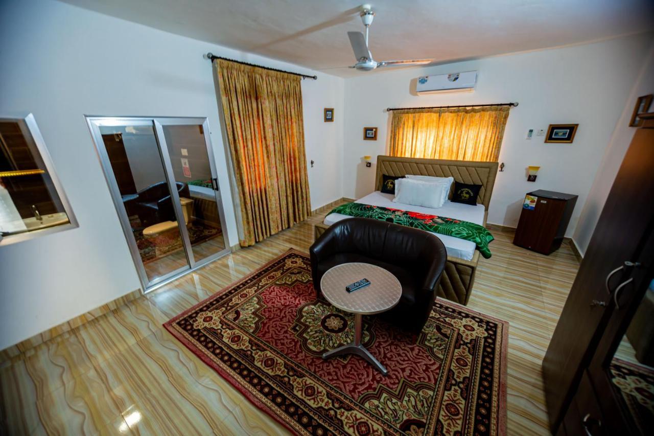 Nap Apartment Hotel Dansoman Exterior photo